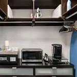 Hotel-Style Independent Suite In Ocean Beach
